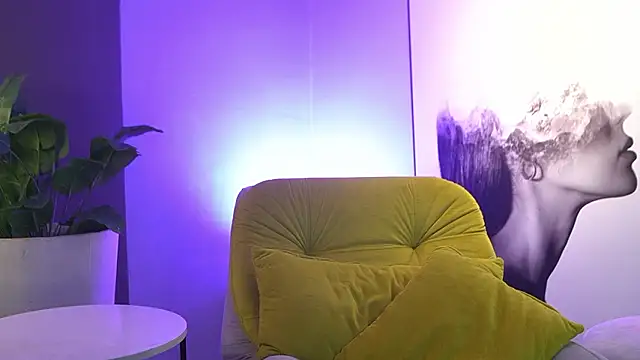 Tayler Kim online show from February 2026 06:59:01 PM