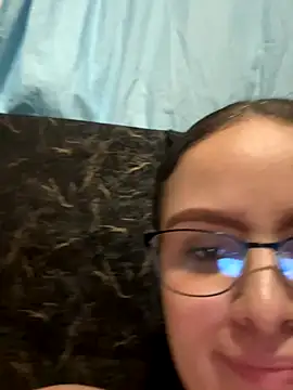 Tayler Kim online show from November 2025 09:36:01 PM