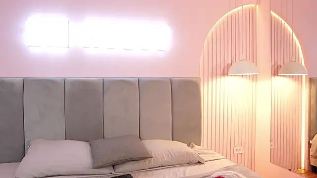 Tayler Kim online show from January 2026 06:46:01 PM