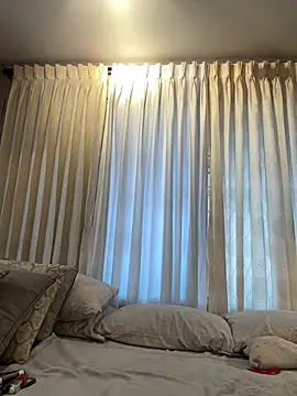 Tayler Kim online show from February 2026 06:51:02 PM