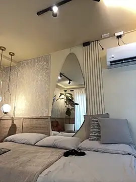 Tayler Kim online show from March 2026 04:30:01 PM