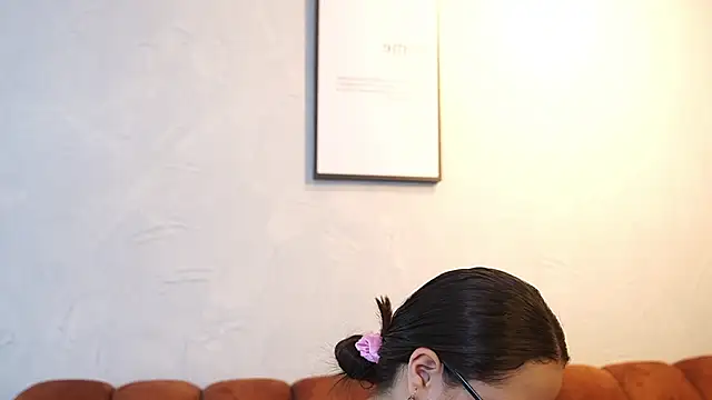 Tayler Kim online show from February 2026 06:27:01 PM