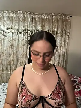 Tayler Kim online show from July 2026 07:00:01 PM