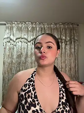 Tayler Kim online show from July 2026 06:59:02 PM