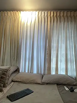 Tayler Kim online show from April 2026 06:54:01 PM