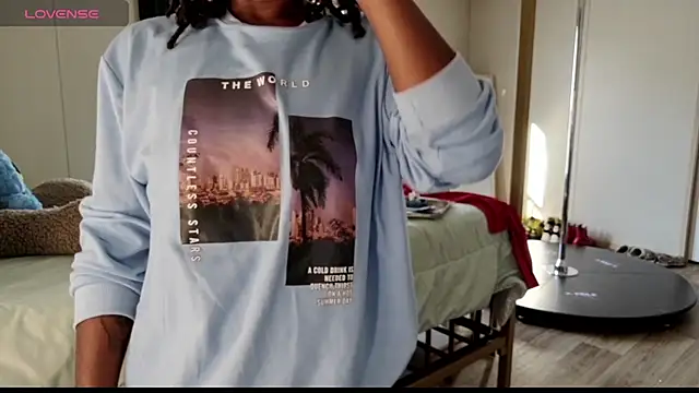 Snapshot of MarleyAquafina chatting on October 2025 12:52:01 PM MarleyAquafina online show from October 2025 12:52:01 PM