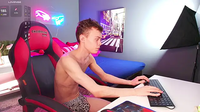 Brad Myles online show from October 2025 02:43:02 PM