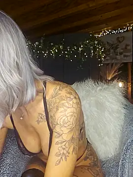 DeliciousDeeX online show from October 2025 09:16:02 PM