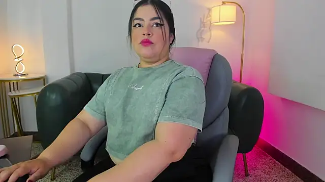 Miss Francheska online show from January 2026 12:19:02 PM