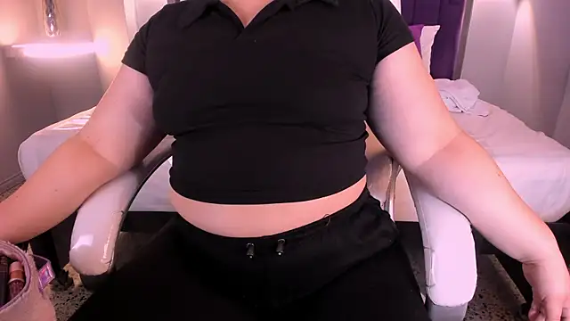 Miss Francheska online show from February 2026 12:05:02 PM