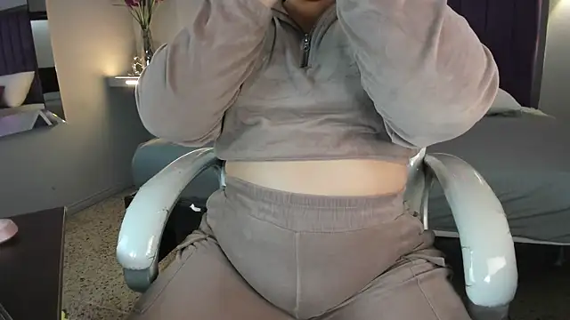 Miss Francheska online show from March 2026 12:28:01 PM