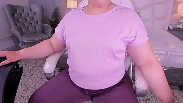 Miss Francheska online show from February 2026 12:07:01 PM