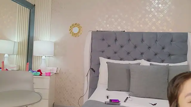ZoeWilliis online show from May 2026 04:04:02 PM