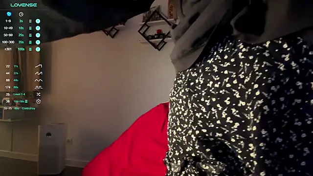 FoxyJulle online show from September 2025 02:16:01 PM