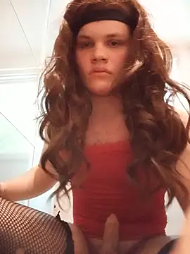 Boy 4YOUu online show from June 2026 06:12:02 PM