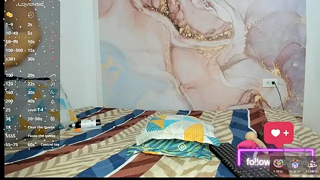 lunna noir online show from February 2026 10:46:02 AM