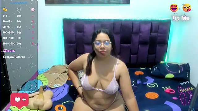 lunna noir online show from November 2025 11:05:01 PM