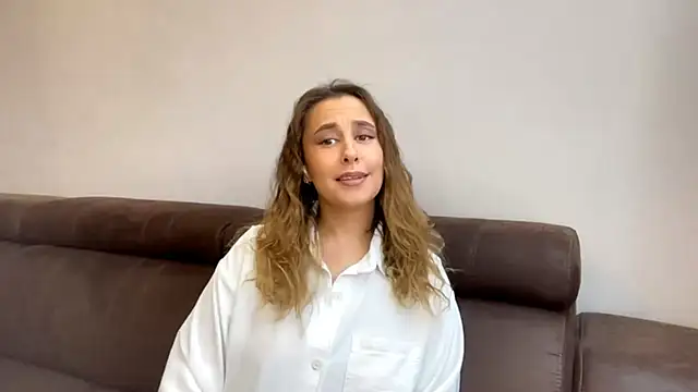 EveWontLeave online show from September 2025 01:04:01 PM