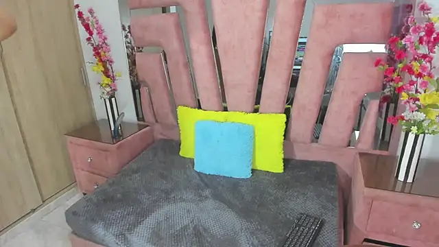 MaraKarly online show from March 2026 07:43:02 AM