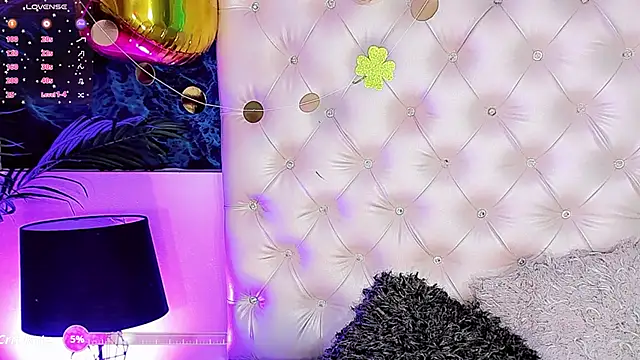 Valeria Swett  online show from March 2026 07:58:01 PM