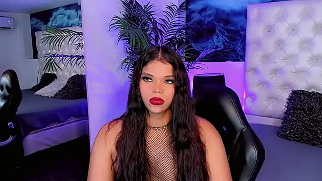 Valeria Swett  online show from March 2026 08:21:01 PM