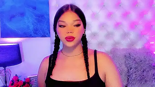 Valeria Swett  online show from February 2026 08:09:01 PM