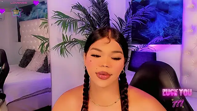 Snapshot of Valeria_Swett_ chatting on May 2026 08:15:02 PM Valeria Swett online show from May 2026 08:15:02 PM