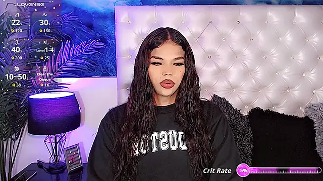 Valeria Swett  online show from November 2025 08:58:01 PM