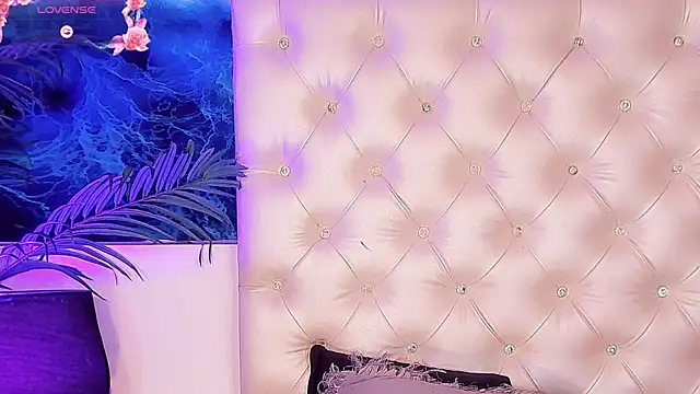 Valeria Swett  online show from June 2026 09:24:02 PM