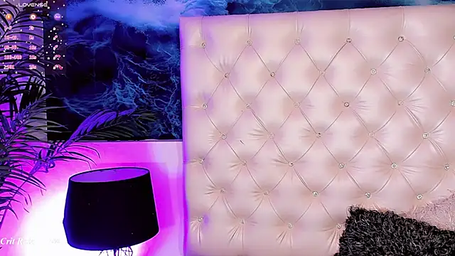 Valeria Swett  online show from March 2026 08:42:02 PM