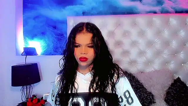 Valeria Swett  online show from March 2026 08:31:02 PM