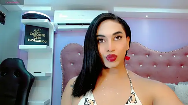 Valeria Swett  online show from October 2025 07:26:02 PM