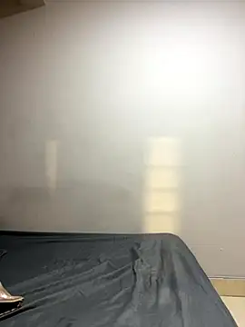  Chloe Smith online show from November 2025 03:39:02 AM