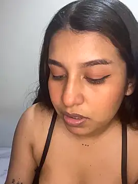  Chloe Smith online show from September 2025 04:40:01 AM