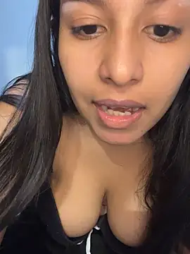  Chloe Smith online show from November 2025 02:58:02 AM