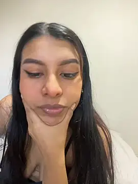  Chloe Smith online show from September 2025 01:07:02 PM