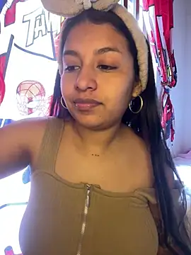  Chloe Smith online show from April 2026 05:08:01 PM