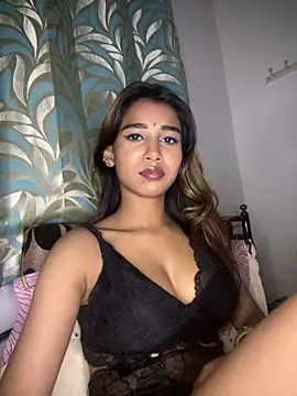 STRIP GLOW online show from February 2026 12:32:01 AM