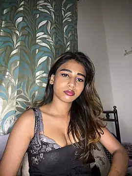 STRIP GLOW online show from February 2026 07:25:01 PM