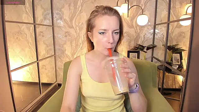 MeggySun online show from September 2025 01:39:02 PM