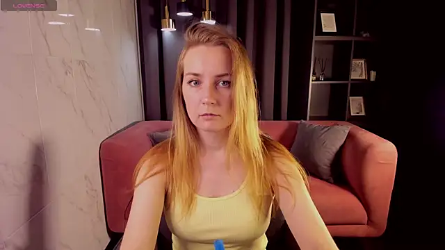 MeggySun online show from September 2025 01:22:02 PM