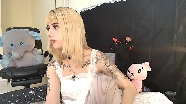 IvyBelle  online show from March 2026 11:32:01 AM