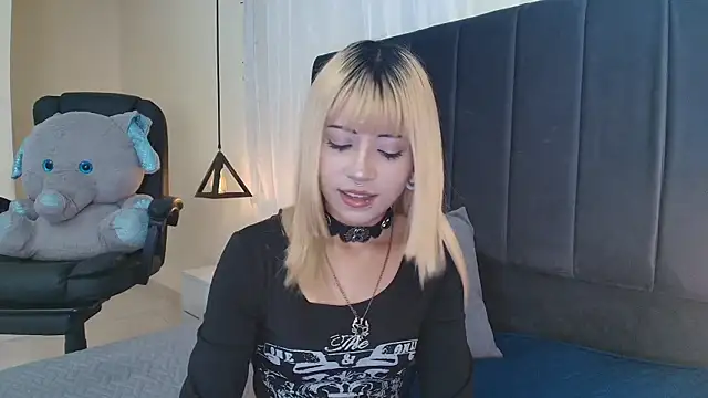 IvyBelle  online show from January 2026 11:25:01 AM