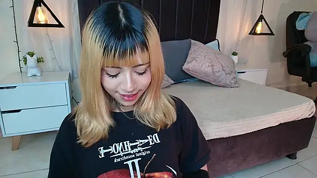 IvyBelle  online show from October 2025 11:44:01 AM