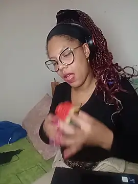 gigi1326 online show from November 2025 02:48:02 AM