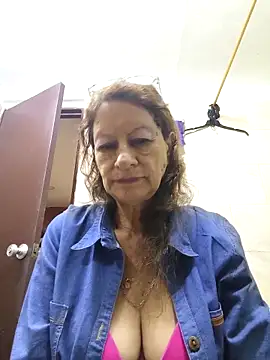 Snapshot of MaryLunne chatting on November 2025 11:54:02 AM MaryLunne online show from November 2025 11:54:02 AM