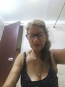 Snapshot of MaryLunne chatting on June 2026 12:05:02 AM MaryLunne online show from June 2026 12:05:02 AM