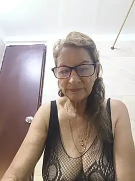 Snapshot of MaryLunne chatting on June 2026 12:10:02 PM MaryLunne online show from June 2026 12:10:02 PM