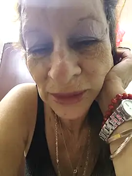 Snapshot of MaryLunne chatting on November 2025 12:33:01 AM MaryLunne online show from November 2025 12:33:01 AM