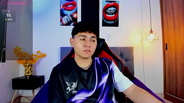 Nicolas James Sc online show from November 2025 01:38:01 PM